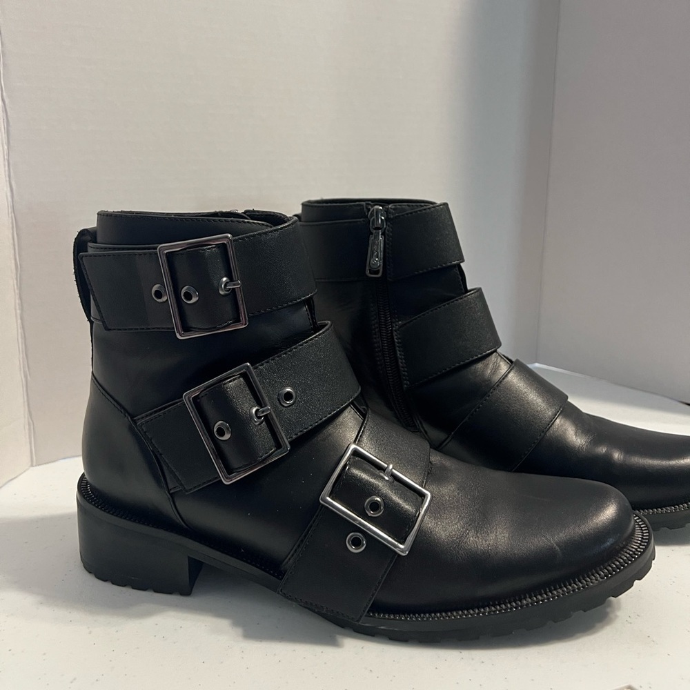 Blondo Camila Waterproof Black Leather Triple Buckle Moto Boots 9 - Picture 3 of 12